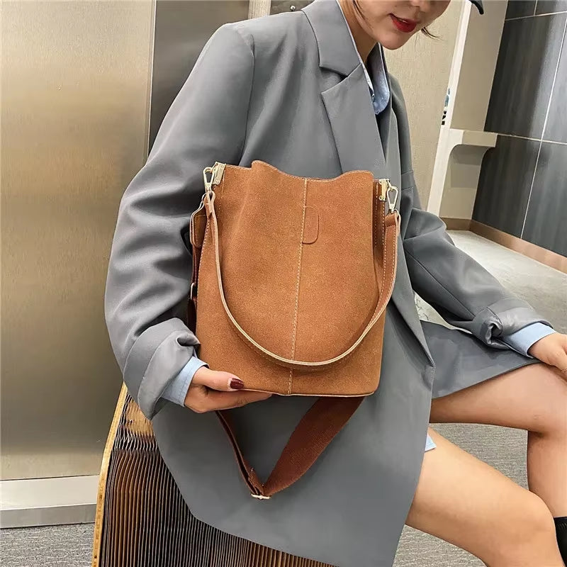 Vintage Bucket Bag Women Nubuck Leather Shoulder Bag Large Capacity Crossbody Bag 2021 Fashion Lady Handle Bag Wild Bag Handbags